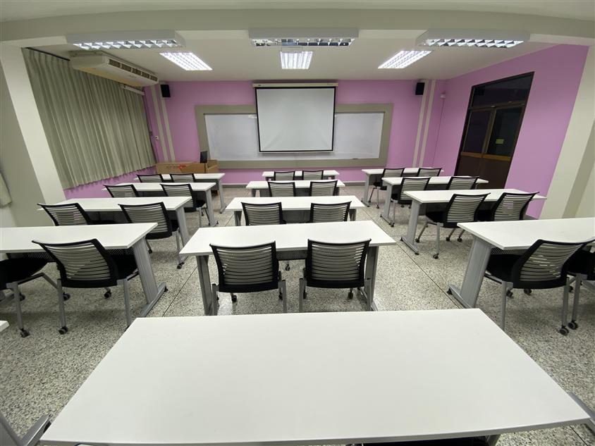 ภายในห้องเรียน มหาวิทยาลัยภาษาและวัฒนธรรมปักกิ่ง กรุงเทพฯ